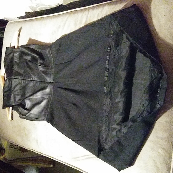 Trina Turk Black Sleeveless Leather Poly Blend Dress - Picture 3 of 9